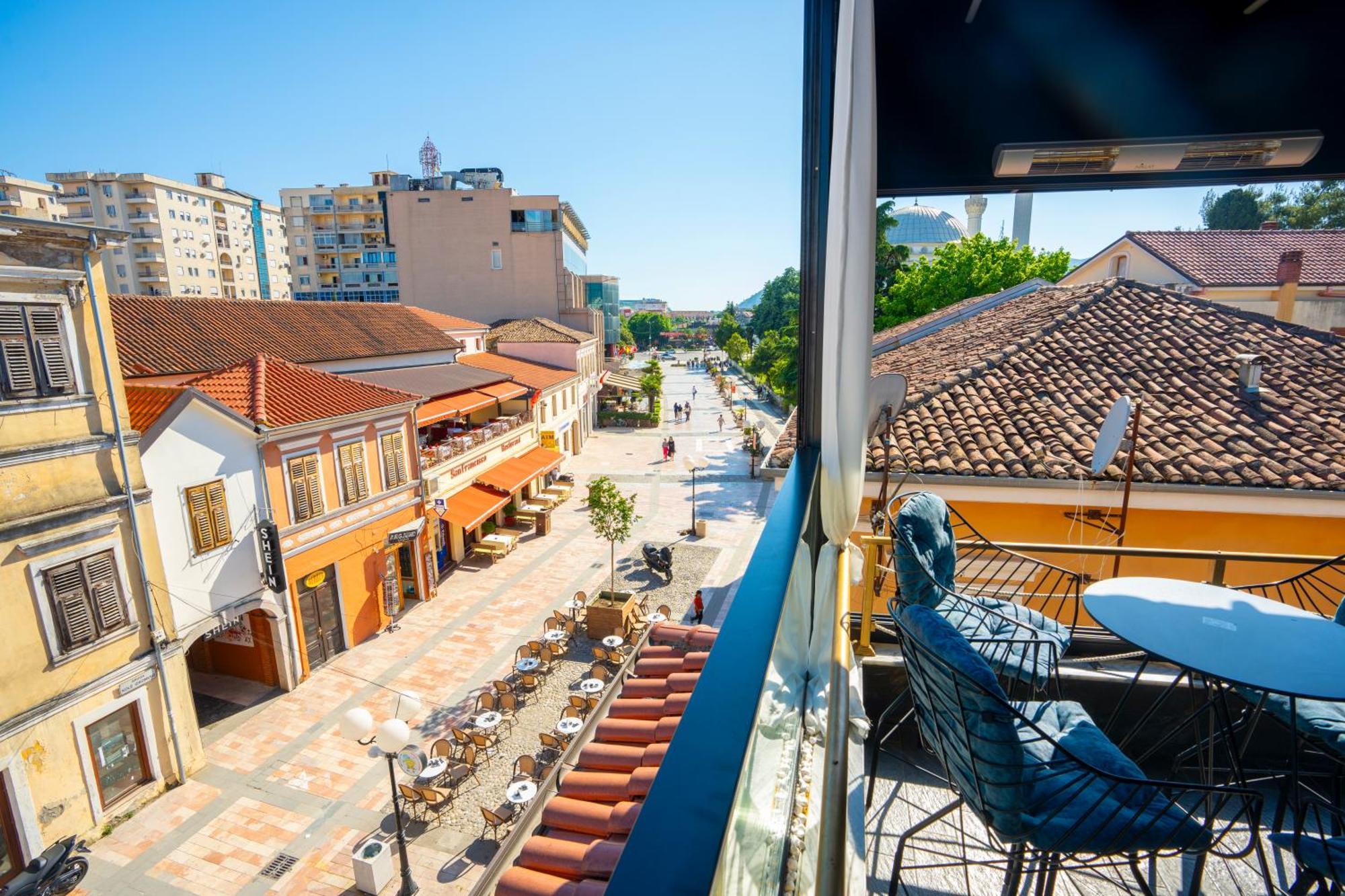 Terrace Hostel & Lounge Bar Shkoder Exterior photo