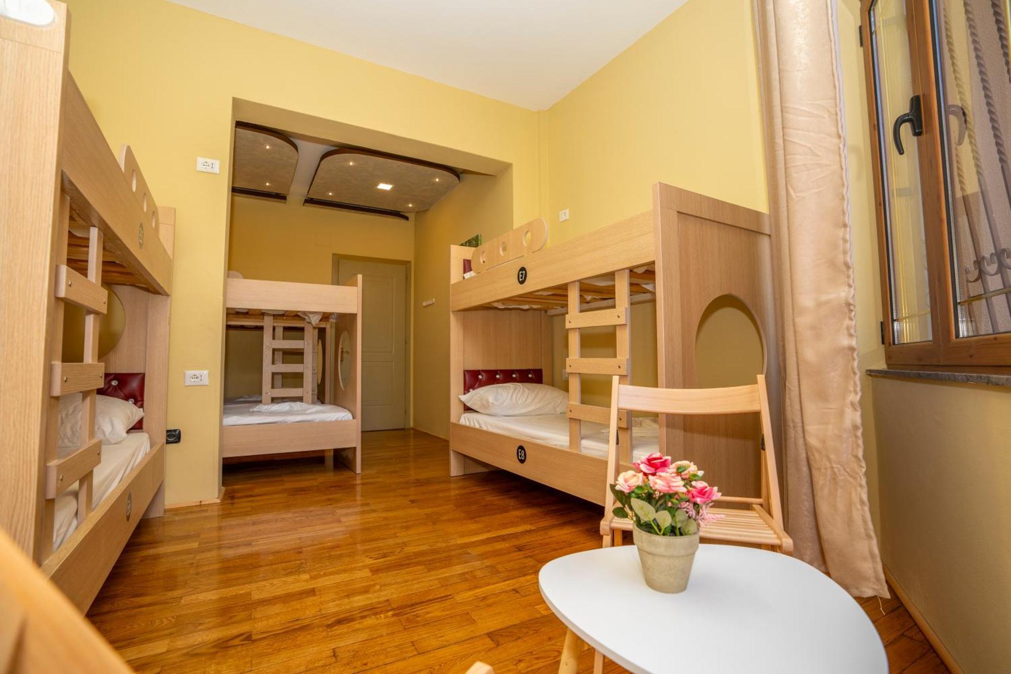 Terrace Hostel & Lounge Bar Shkoder Exterior photo