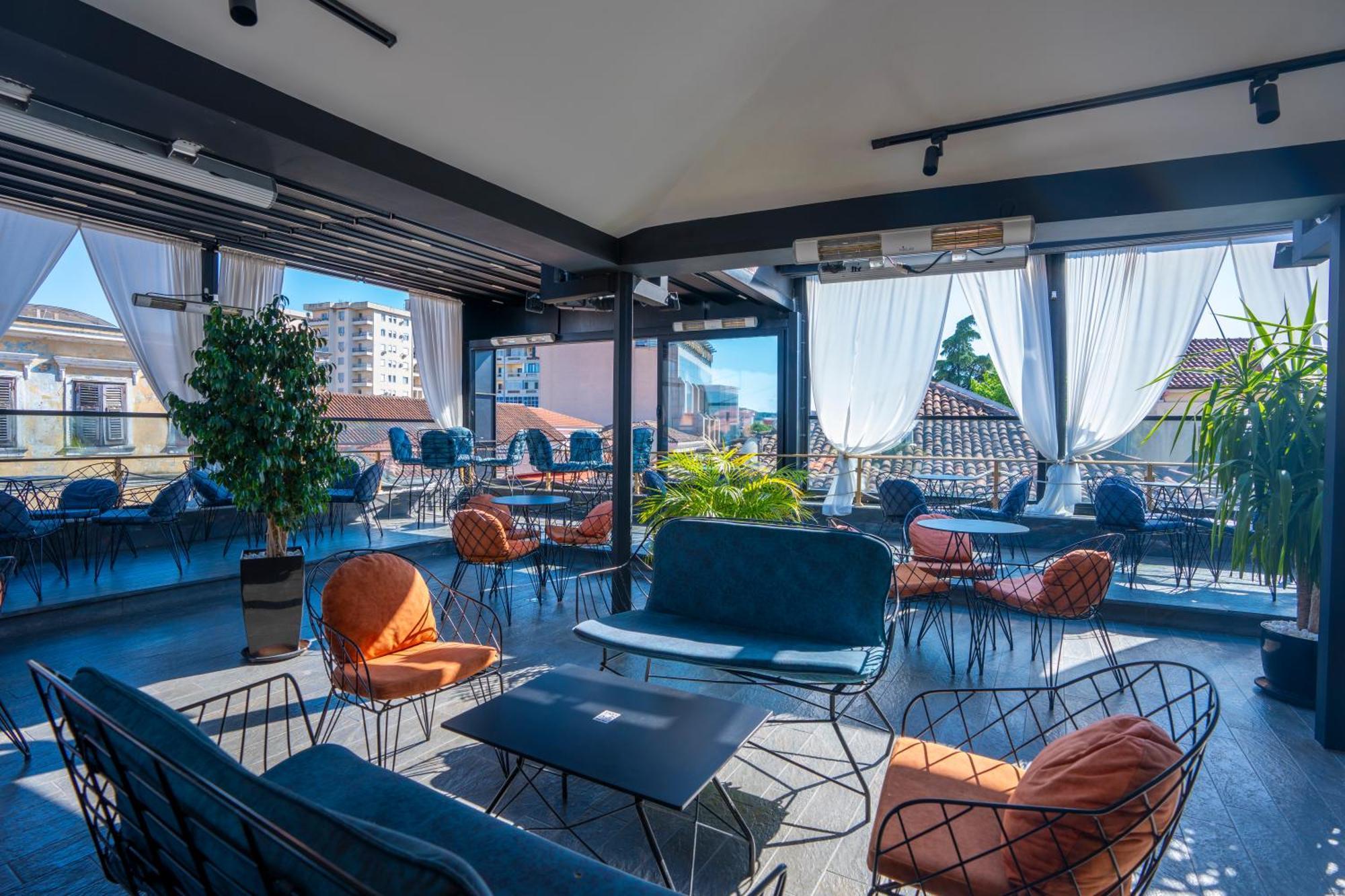 Terrace Hostel & Lounge Bar Shkoder Exterior photo