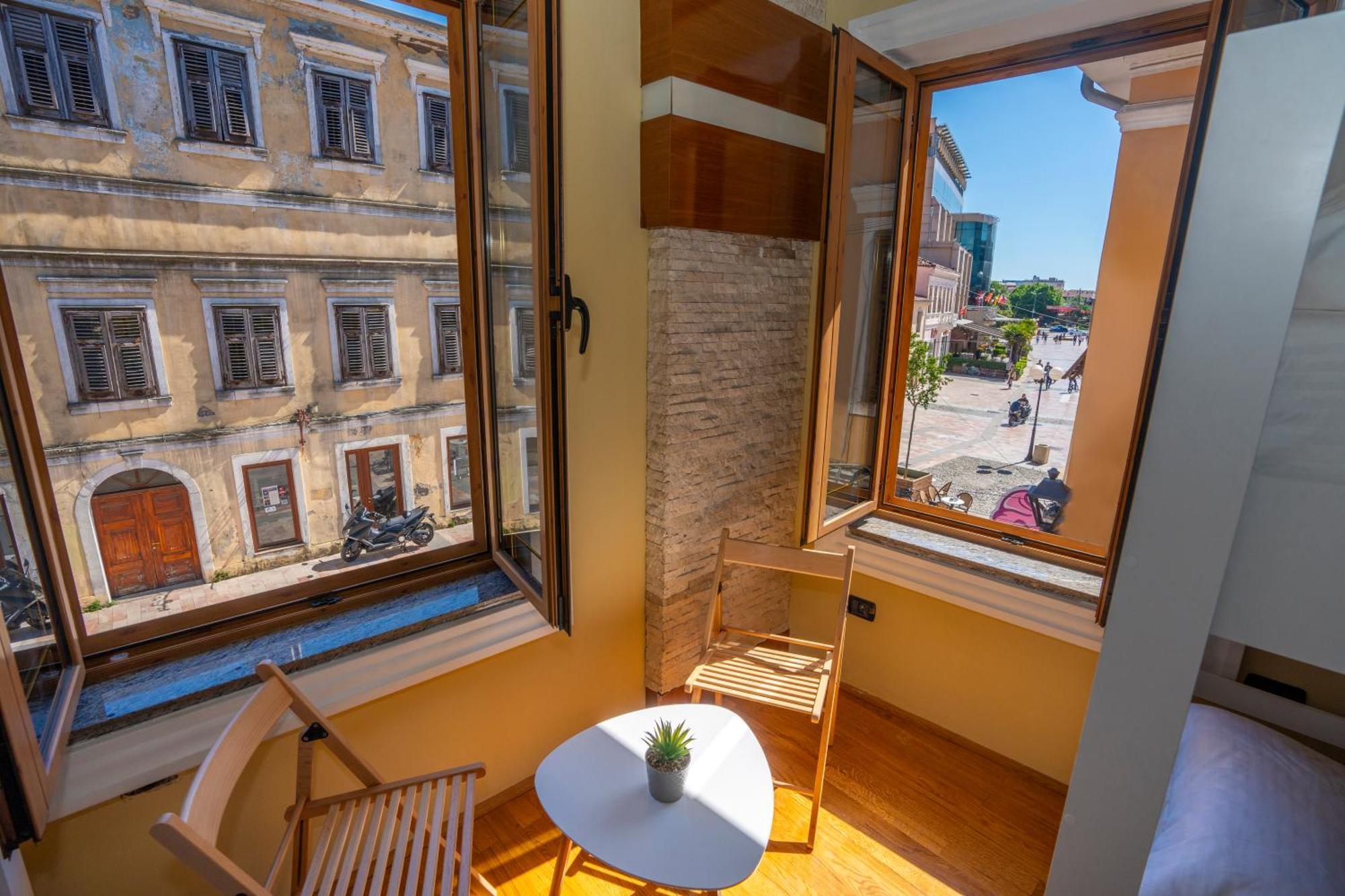 Terrace Hostel & Lounge Bar Shkoder Exterior photo