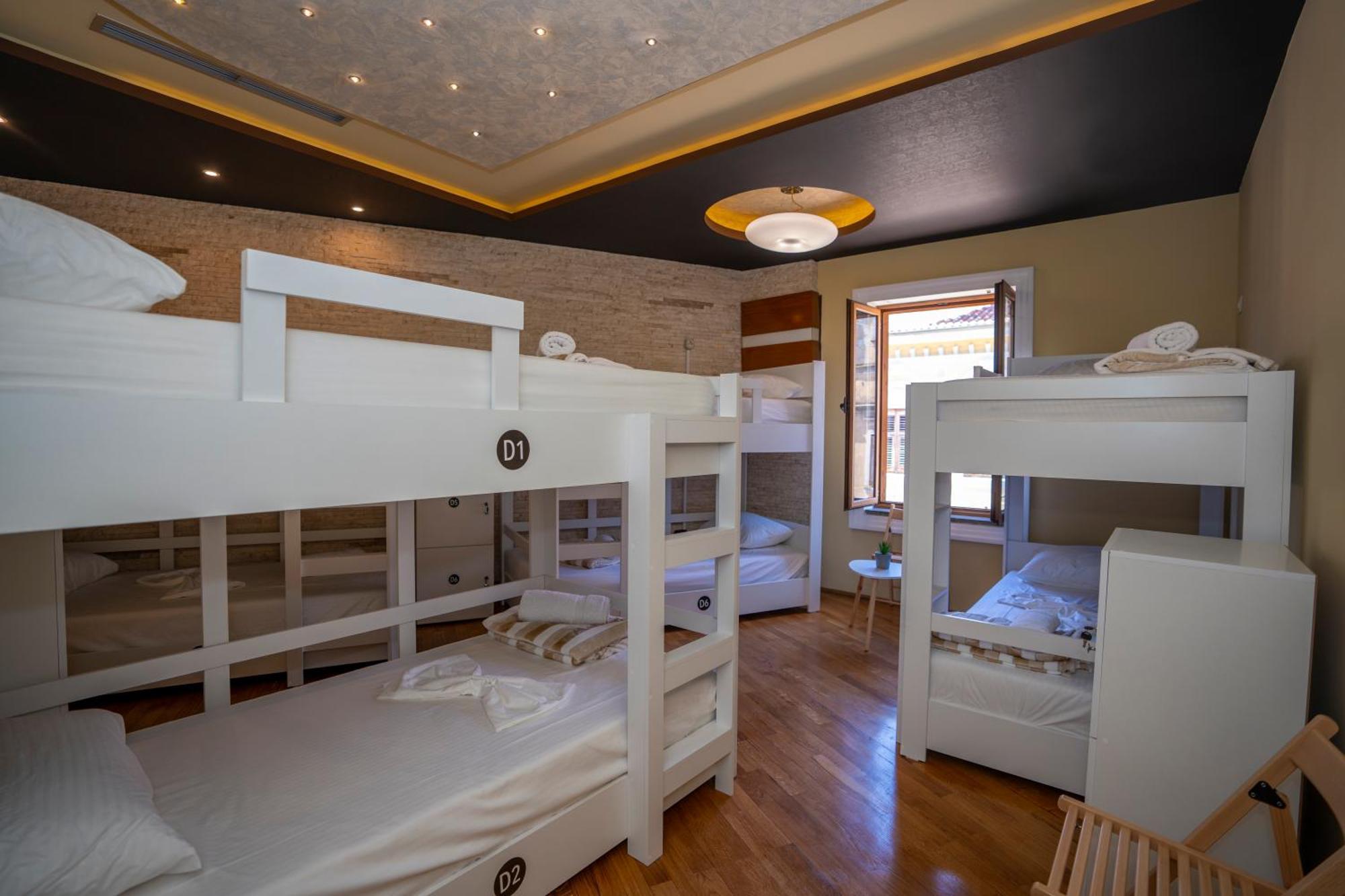Terrace Hostel & Lounge Bar Shkoder Exterior photo