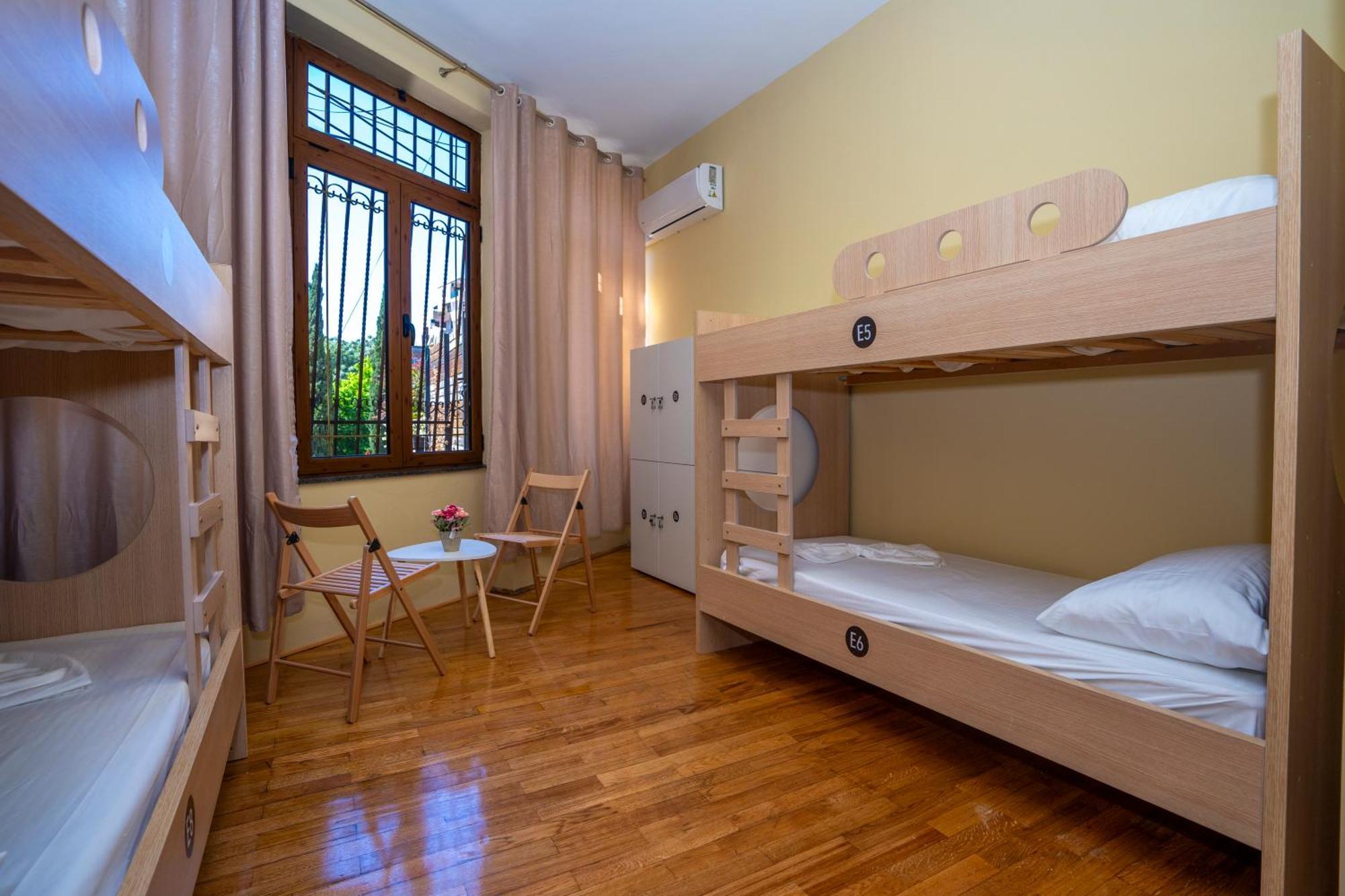 Terrace Hostel & Lounge Bar Shkoder Exterior photo